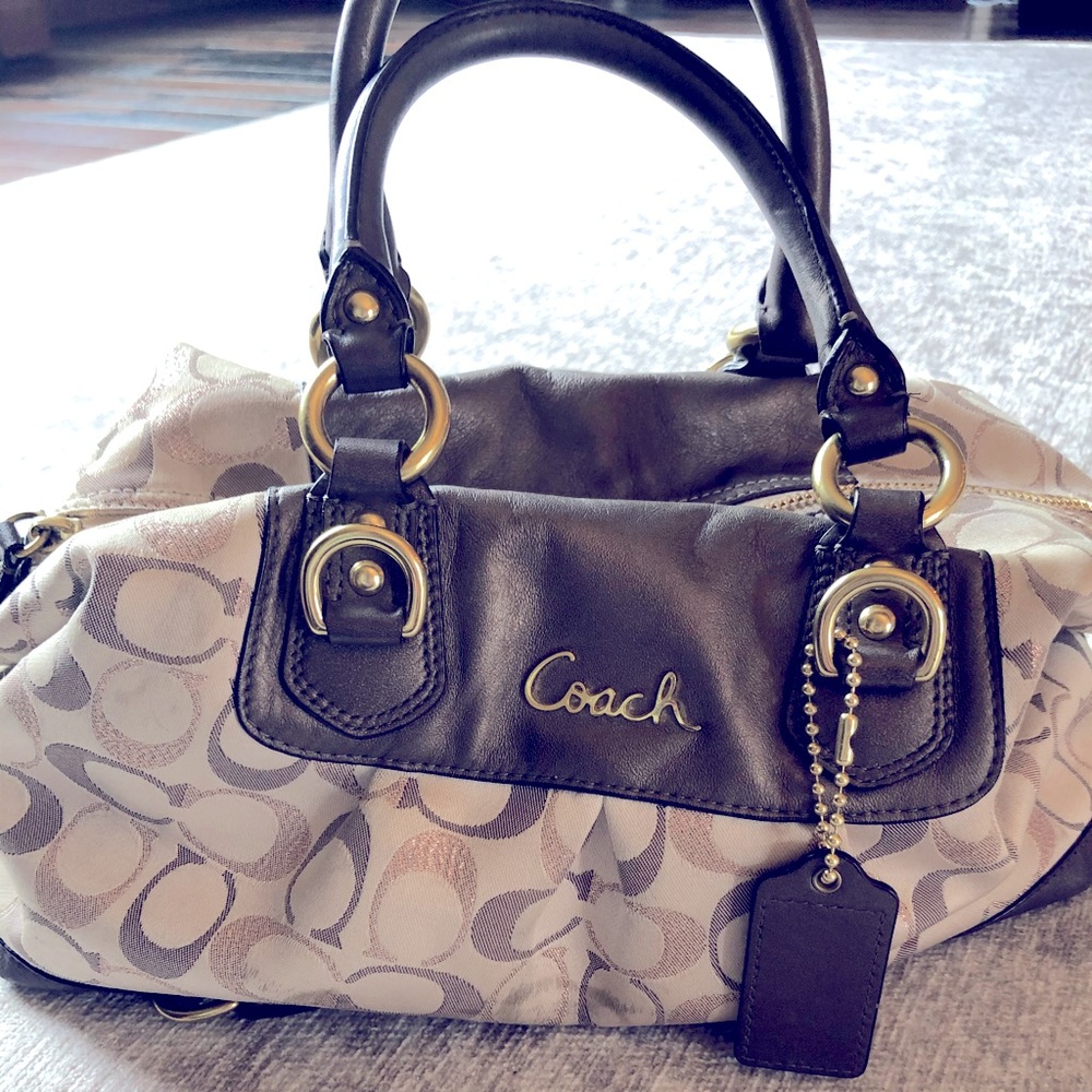 Genuine Coach Handbag, tan/brown classic C pattern